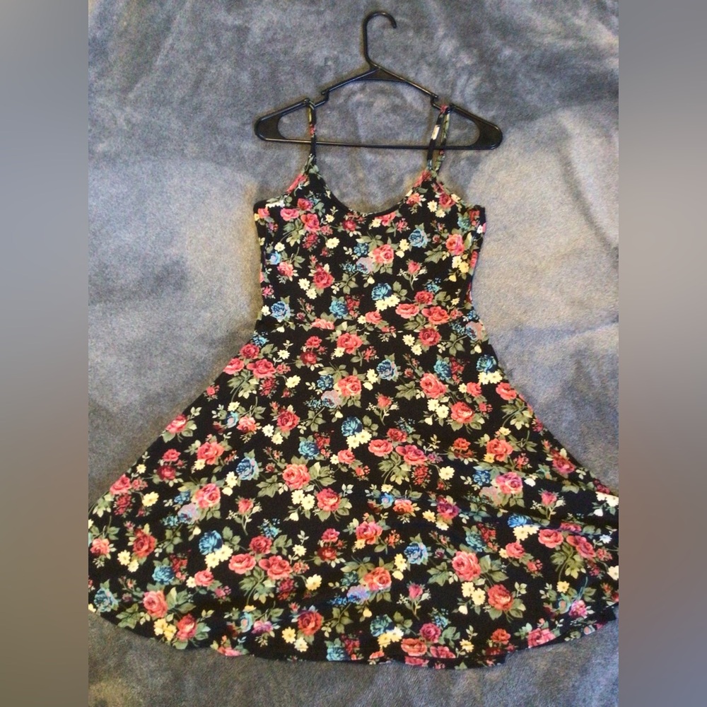 Acevog Black Dress with Vibrant Floral Pattern